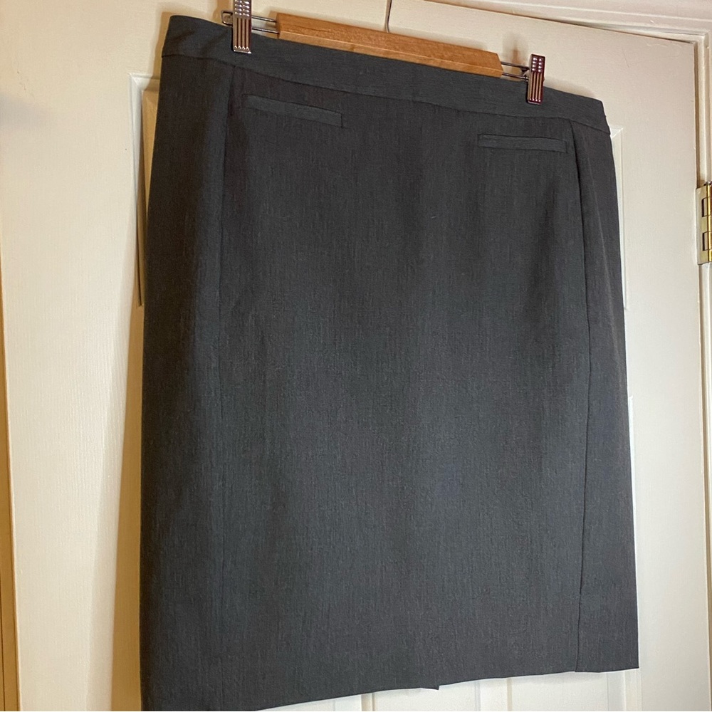 Loft Pencil Skirt in Gray Size 16